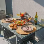 - Free Parking In Garage , Mountain And Seaview , Quiet Neighbourhood Apartamento *