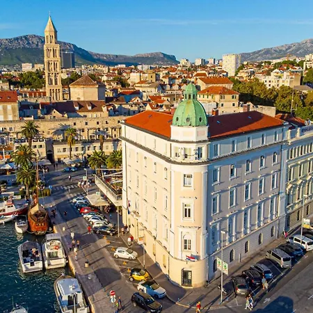 Appartement - Free Parking In Garage , Mountain And Seaview , Quiet Neighbourhood Split