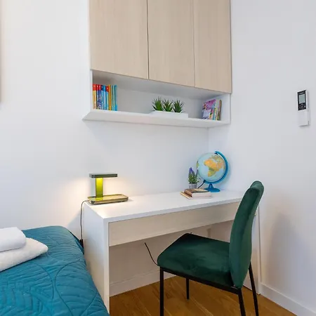 Appartement - Free Parking In Garage , Mountain And Seaview , Quiet Neighbourhood Split