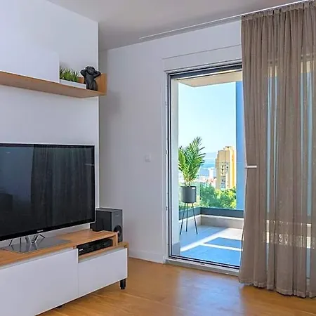 - Free Parking In Garage , Mountain&seaview , Quiet Neighbourhood Appartement Split