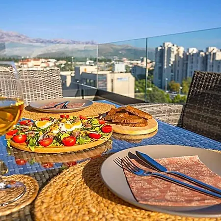 Appartement - Free Parking In Garage , Mountain&seaview , Quiet Neighbourhood